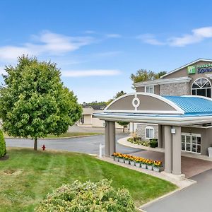 Holiday Inn Express Hartford-Newington, An Ihg Hotel